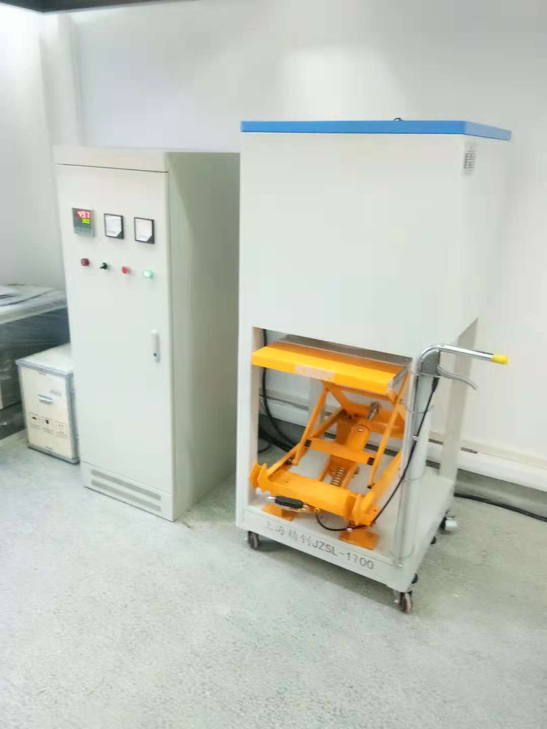 Glass Melting Lift Furnace